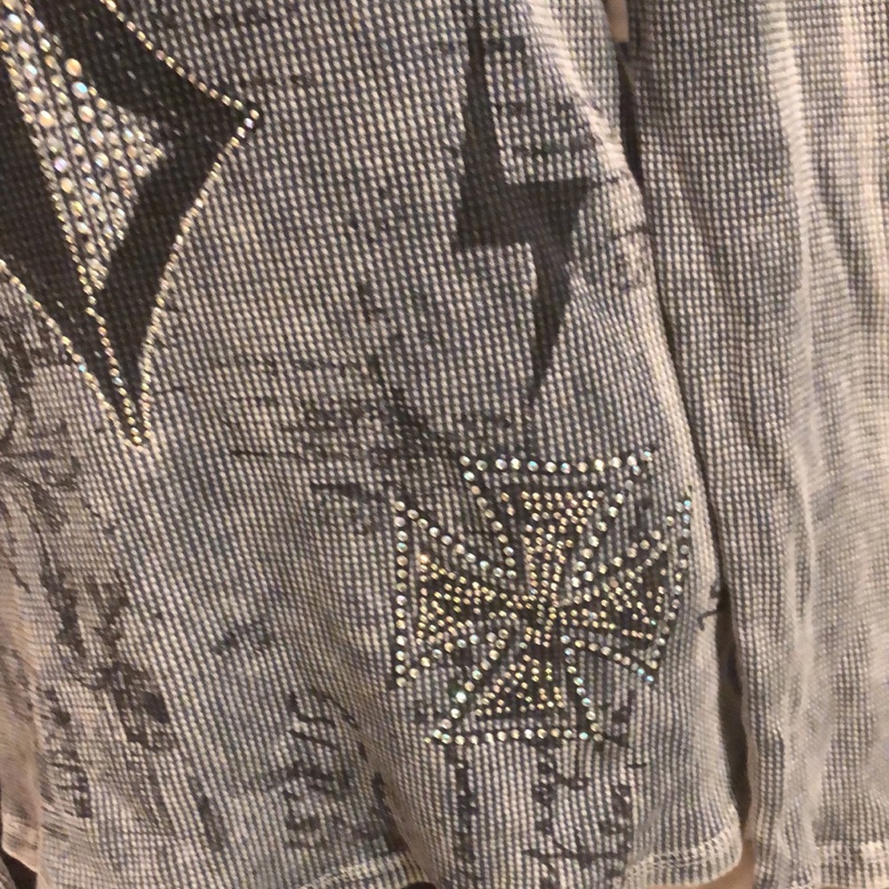 Fun concert tee - Picture 3 of 9